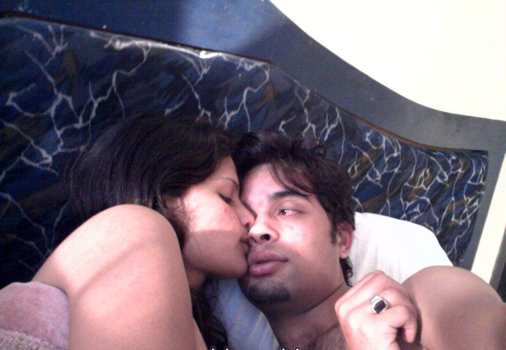 Nudist College Couples - Indian naked college couple - Sex photo