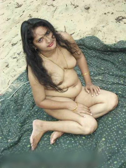 405px x 540px - Sexy Desi Indian Woman Nude Outdoor Photos