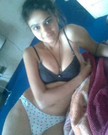 Naked Village Girl India - Desi Indian Girls New Leaked Naked XXX Pics
