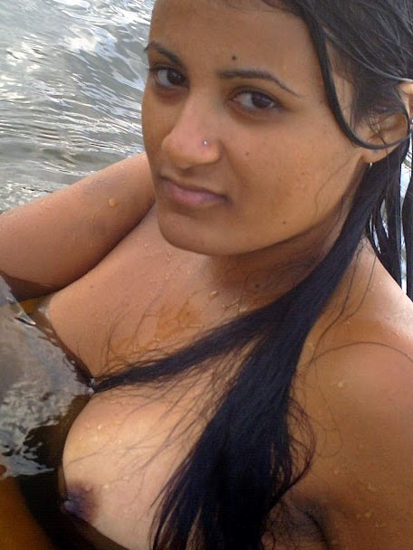 Desi Indian Shy Girl - Desi Indian Teen New Leaked Naked Pics