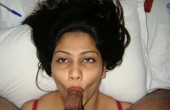 Hot Blowjob Mouth - Amateur Bhabhi Hot Blowjob XXX Pics