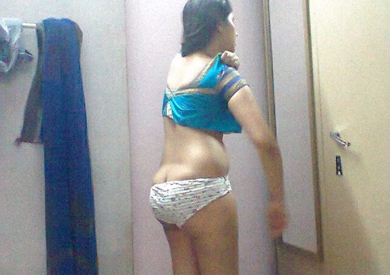Amateur Indian Wives XXX Nude Leaked Images picture