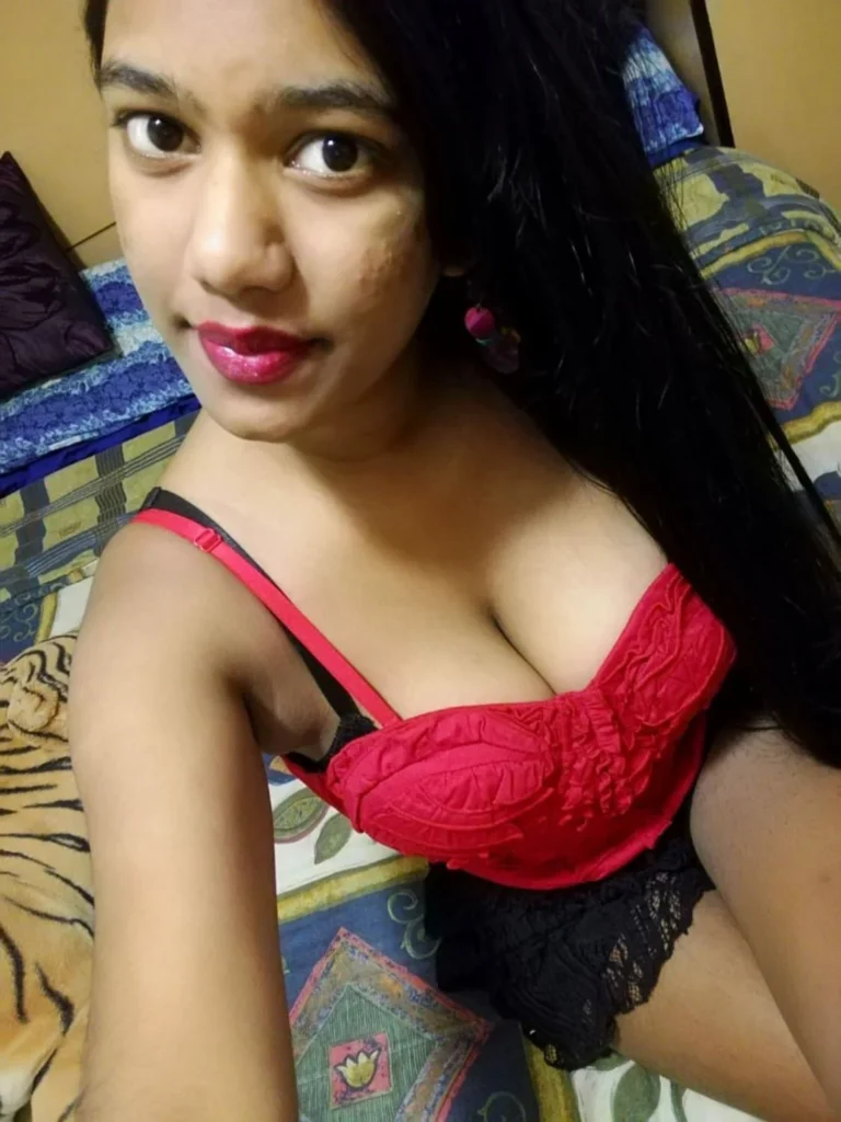 Busty Srilankan College Girl